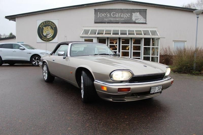Ljusbrun Begagnad 1995 Jaguar XJS Cab | 199 000 kr - Bild 1/4