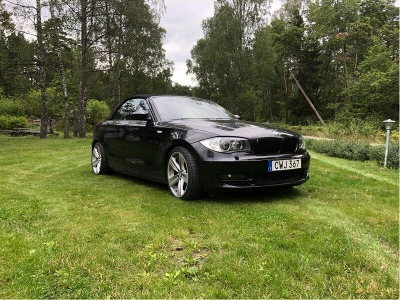 Svart Begagnad 2008 BMW 120 Cabriolet Advantage Cab | 99 000 kr (Bra pris) - Bild 1/4