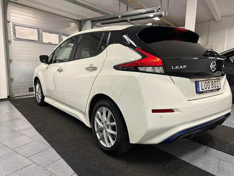 Begagnad Nissan Leaf 360º 110 kW (150 HK) 2021 Vit Halvkombi
