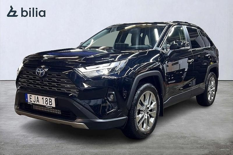 Svart Begagnad 2022 Toyota RAV4 Hybrid Executive SUV | 449 900 kr (Lite dyr) - Bild 1/3