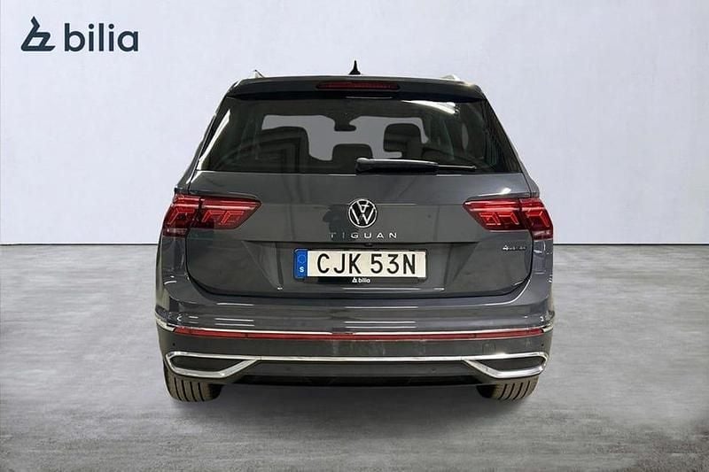 Begagnad VW Tiguan Elegance 203 HK (149 kW) 2021 Grå SUV