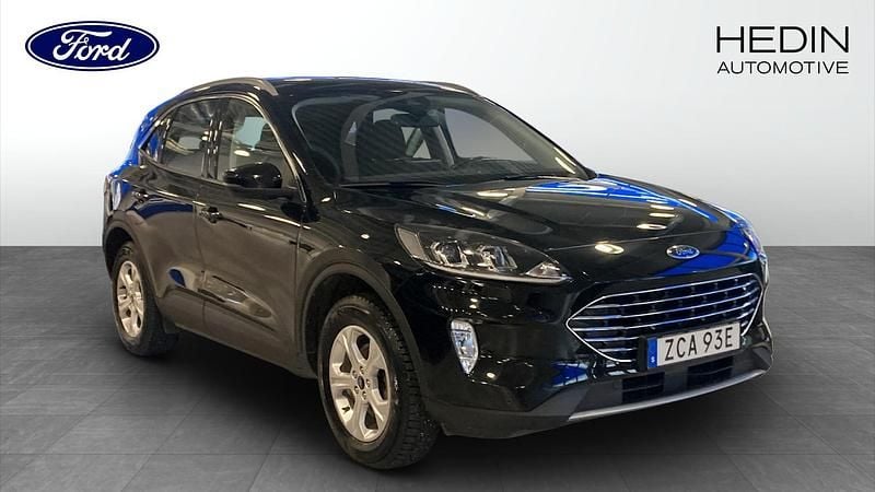 Svart Begagnad 2021 Ford Kuga Titanium SUV | 234 900 kr (Marknadspris) - Bild 1/4