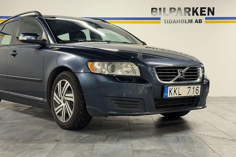 Begagnad Volvo V50 Kinetic 125 HK (91 kW) 2007 Blå Kombi