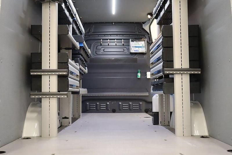 Begagnad Mercedes Sprinter 190 HK (139 kW) 2024 Vit Van