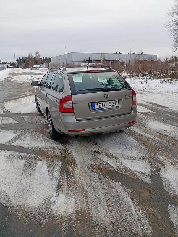 Begagnad Skoda Octavia 105 HK (77 kW) 2012 Kombi