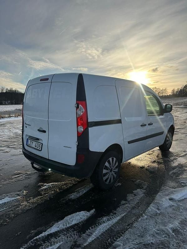 Begagnad Renault Kangoo 90 HK (66 kW) 2012 Minibuss
