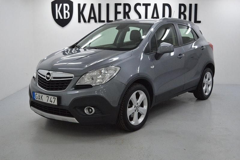 Grå Begagnad 2013 Opel Mokka SUV | 84 900 kr (Marknadspris) - Bild 1/4