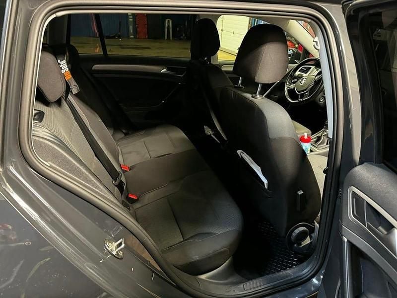 Begagnad VW Golf VII 110 HK (80 kW) 2016 Urano grey