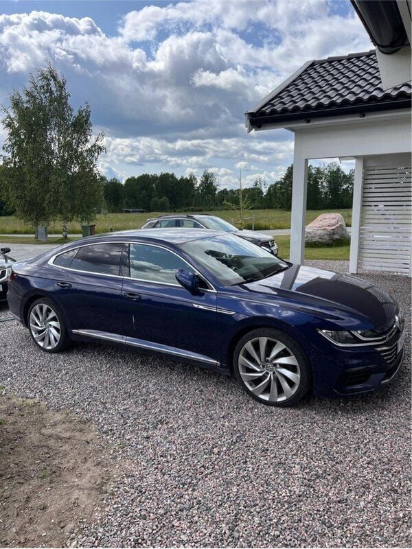 Blå Begagnad 2018 VW Arteon GTS Halvkombi | 255 000 kr (Lite dyr) - Bild 1/4