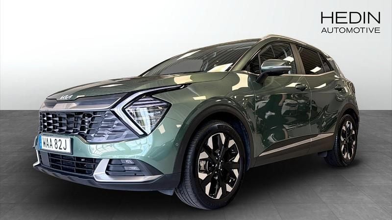 Grön (green) Begagnad 2022 Kia Sportage Advance SUV | 329 900 kr (Superpris) - Bild 1/4