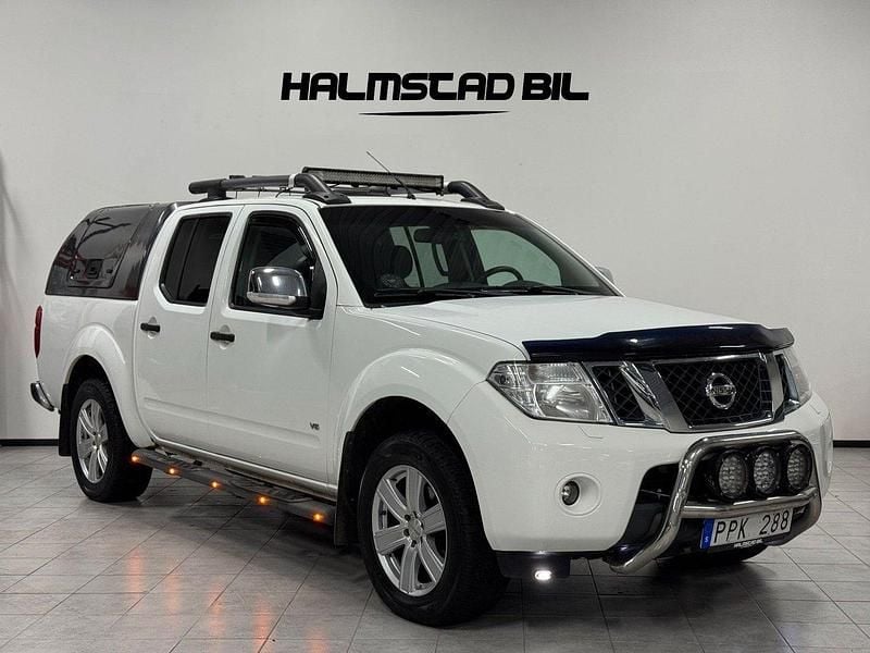 Vit Begagnad 2011 Nissan Navara Pickup | 119 500 kr (Lite dyr) - Bild 1/4