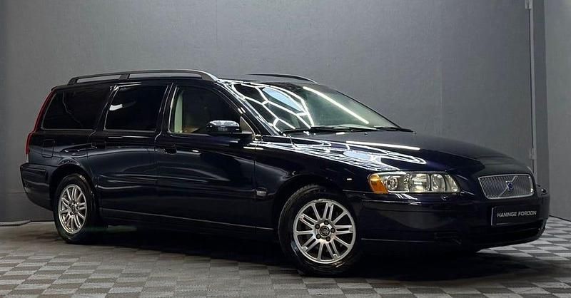 Begagnad Volvo V70 Dynamic 170 HK (125 kW) 2005 Mörkblå (blå) Kombi