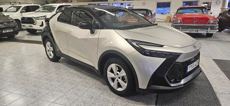 Begagnad Toyota C-HR Edition 226 HK (166 kW) 2024 Silver SUV