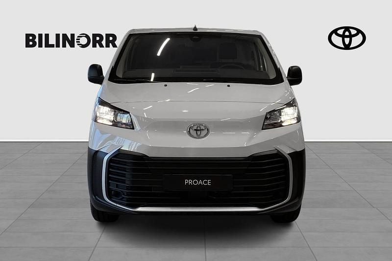 Begagnad Toyota Proace Comfort 101 kW (138 HK) 2024 Vit Minibuss