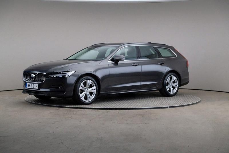 Grå Begagnad 2022 Volvo V90 Core Kombi | 329 000 kr (Marknadspris) - Bild 1/4