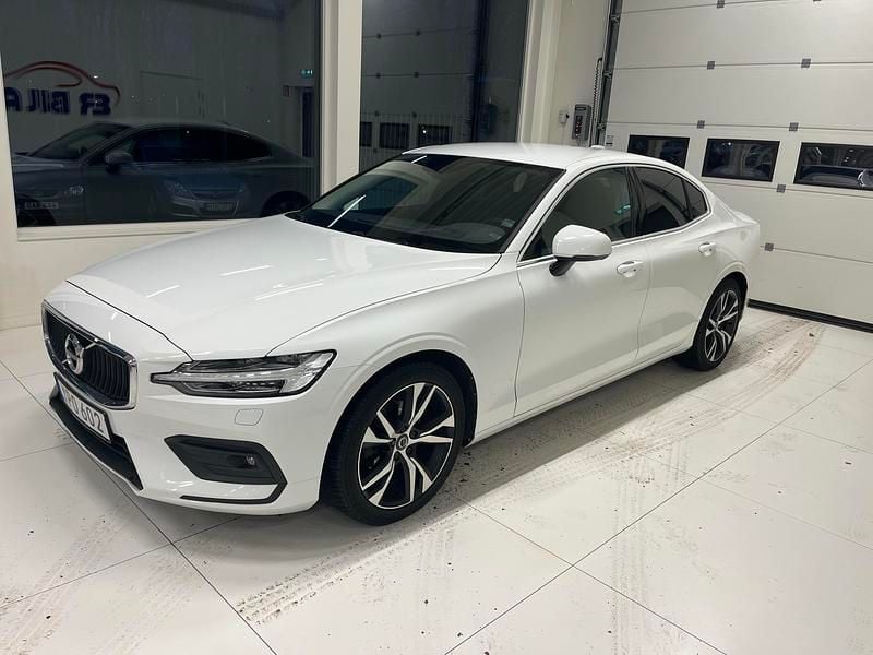 Begagnad Volvo S60 190 HK (139 kW) 2020 Vit Sedan