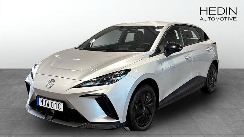 Grå Begagnad 2023 MG MG4 EV Halvkombi | 249 900 kr (Marknadspris) - Bild 1/4