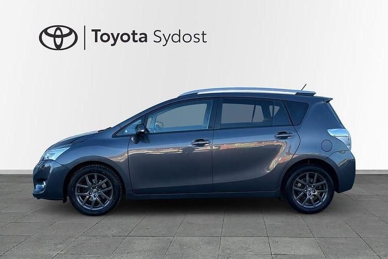 Begagnad Toyota Verso Edition 148 HK (108 kW) 2015 Grå Minibuss