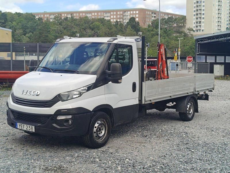 Vit Begagnad 2017 Iveco Daily | 312 500 kr - Bild 1/4