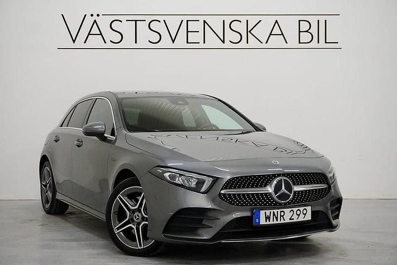 Grå Begagnad 2021 Mercedes A250 AMG line | 239 000 kr (Bra pris) - Bild 1/4