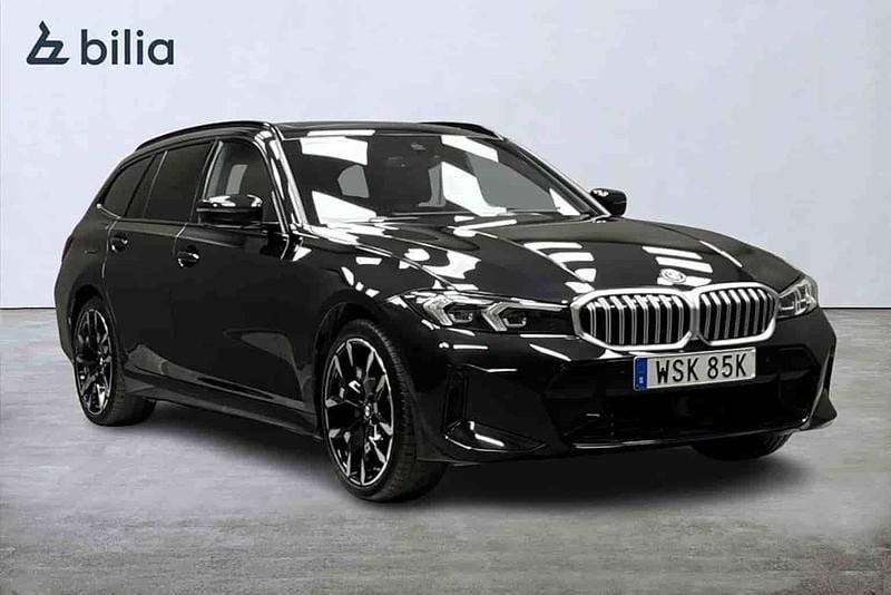 Begagnad BMW 330e 2025 Svart Kombi