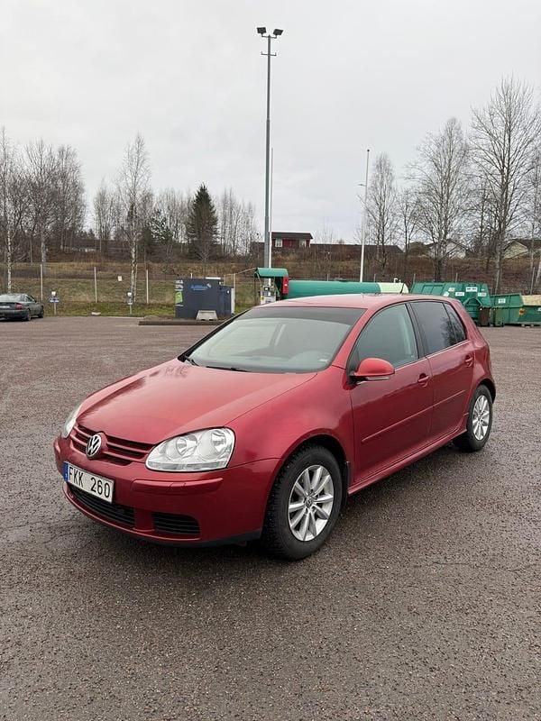 Begagnad 2007 VW Golf V Halvkombi | 24 000 kr (Lite dyr) - Bild 1/4