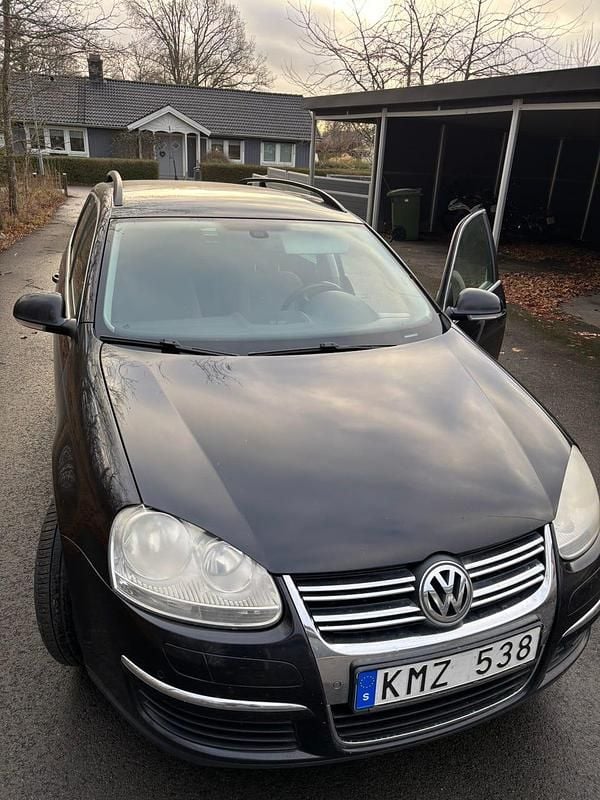 Begagnad 2009 VW Golf VI Halvkombi | 19 000 kr (Superpris) - Bild 1/2