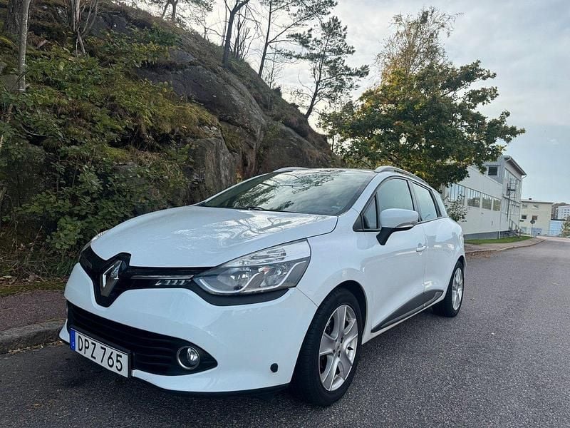 Vit Begagnad 2014 Renault Clio GrandTour Kombi | 47 500 kr (Marknadspris) - Bild 1/4