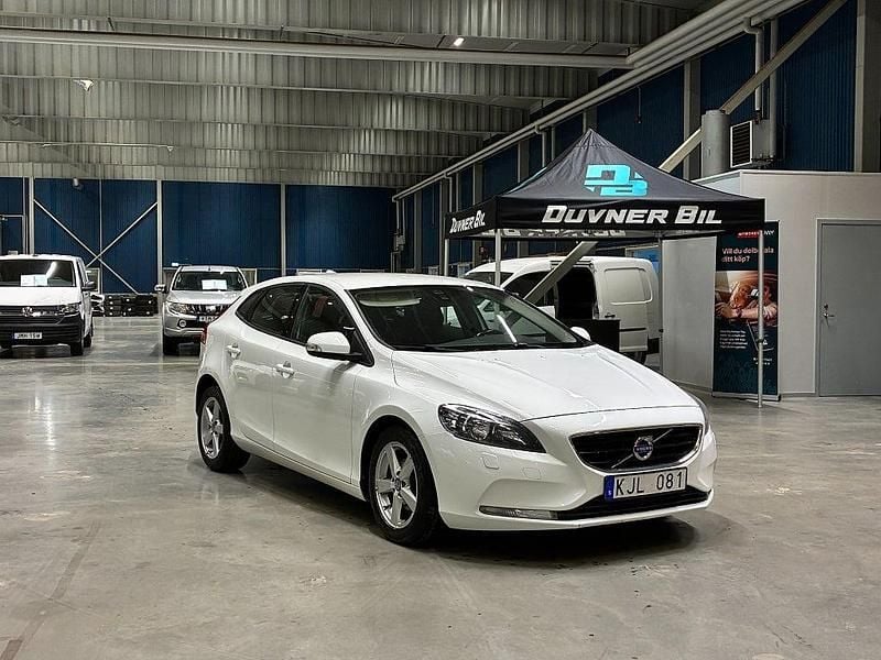 Begagnad Volvo V40 116 HK (85 kW) 2013 Vit Kombi