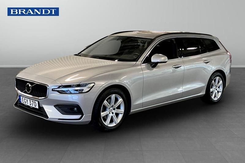 Silver Begagnad 2023 Volvo V60 Core Kombi | 319 900 kr (Bra pris) - Bild 1/3