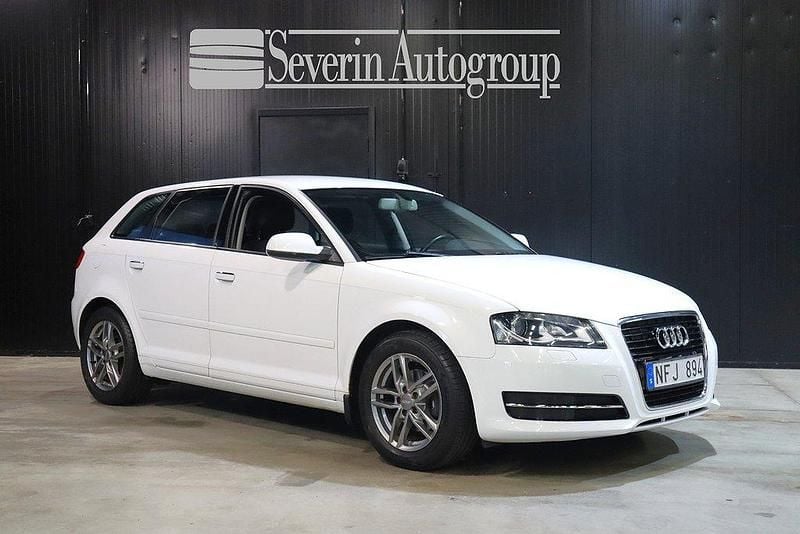 Vit Begagnad 2012 Audi A3 Sportback Halvkombi | 99 000 kr (Bra pris) - Bild 1/4