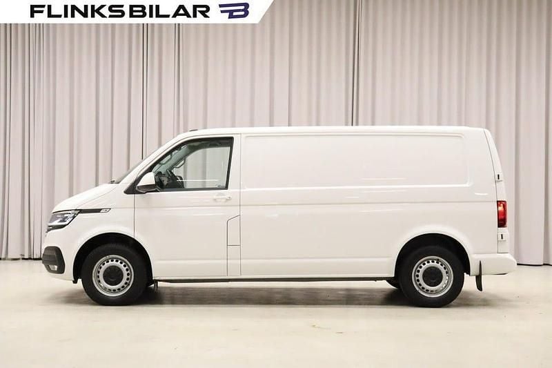 Vit Begagnad 2022 VW T6.1 Van | 298 750 kr (Superpris) - Bild 1/4