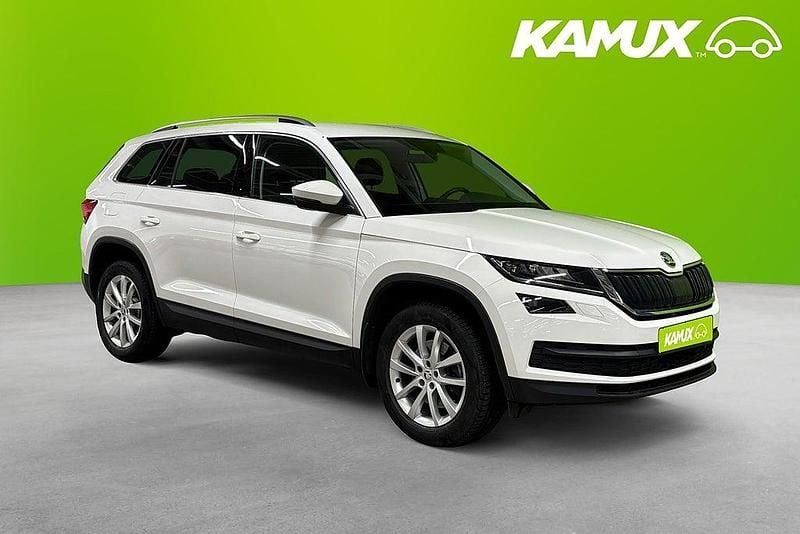 Vit Begagnad 2021 Skoda Kodiaq SUV | 349 800 kr (Marknadspris) - Bild 1/4