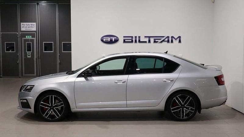 Begagnad Skoda Octavia RS 245 HK (180 kW) 2019 Silver Halvkombi