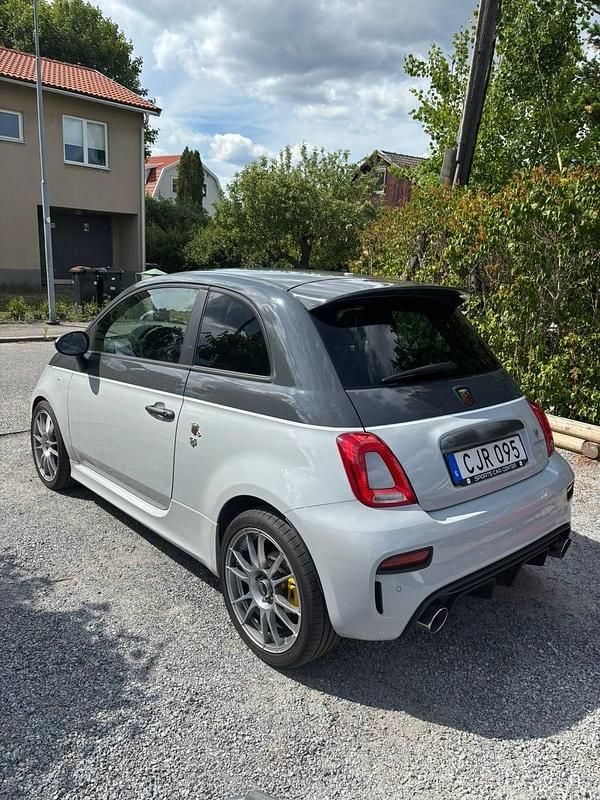 Begagnad 2018 Abarth 595 Halvkombi | 190 000 kr (Bra pris) - Bild 1/4