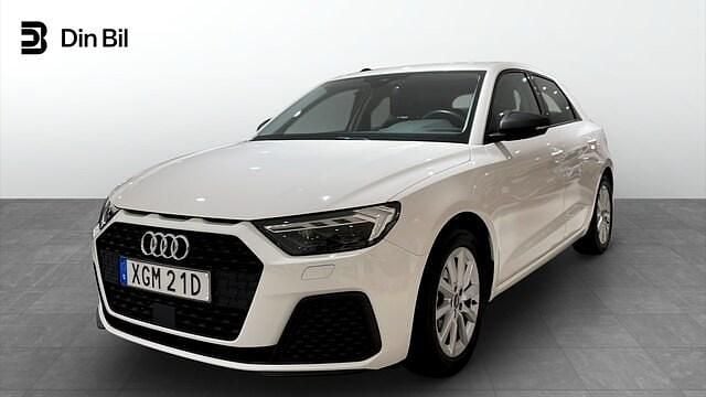 Cortinavit Begagnad 2023 Audi A1 Sportback Proline Halvkombi | 229 000 kr (Marknadspris) - Bild 1/4