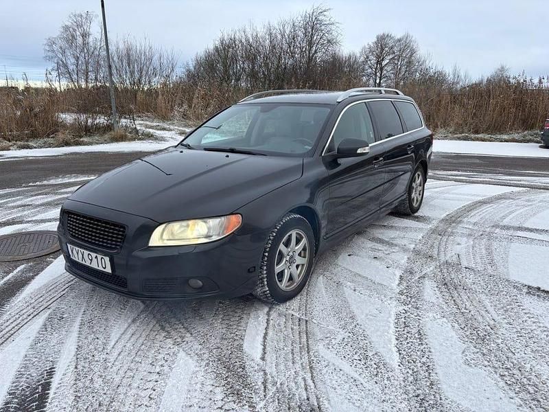 Grå Begagnad 2009 Volvo V70 Summum Kombi | 54 900 kr (Bra pris) - Bild 1/4