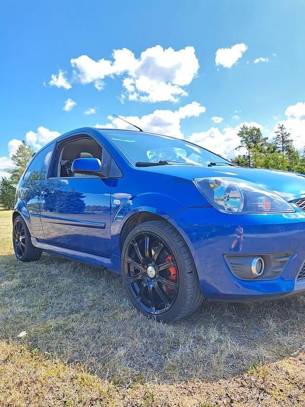 Begagnad Ford Fiesta ST 150 HK (110 kW) 2008 Halvkombi