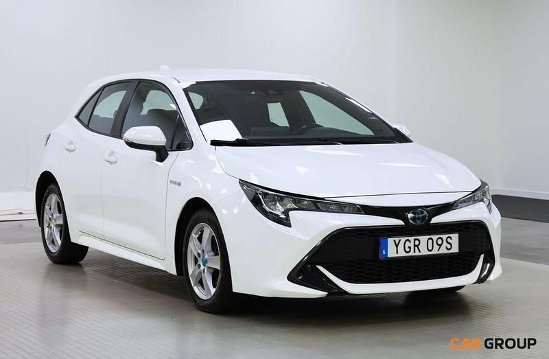 Begagnad Toyota Corolla Hybrid Active 122 HK (89 kW) 2019 Vit Halvkombi