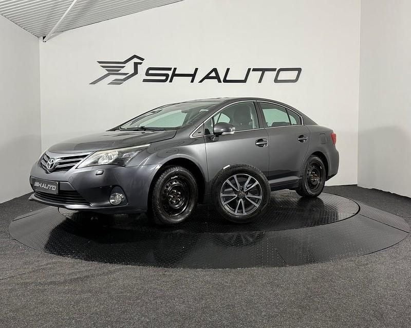 Begagnad Toyota Avensis Business Edition 152 HK (111 kW) 2012 Grå Sedan