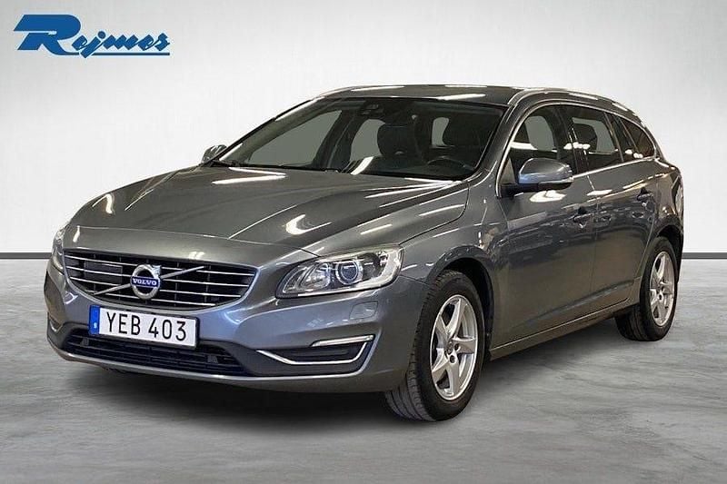 Grå Begagnad 2016 Volvo V60 Business Edition Kombi | 159 100 kr (Marknadspris) - Bild 1/4