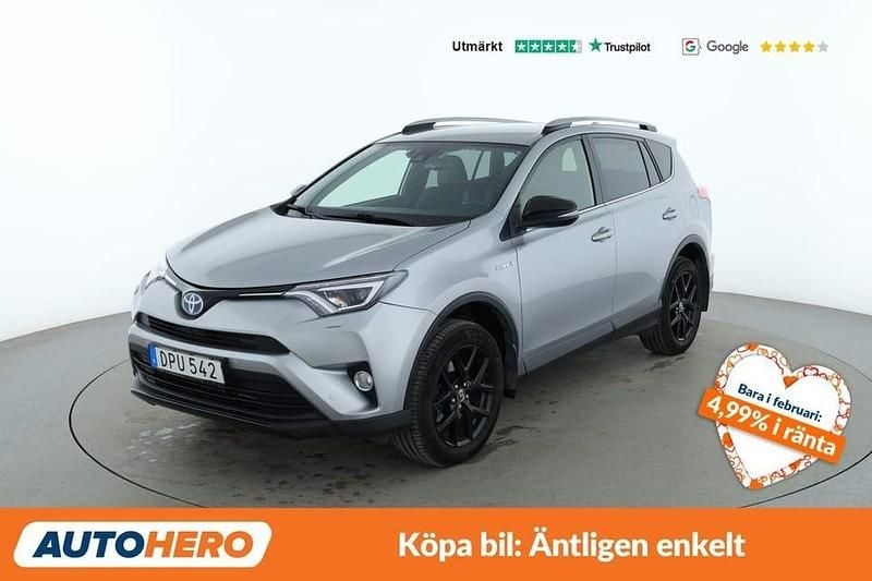 Begagnad Toyota RAV4 Hybrid Edition 200 HK (147 kW) 2018 Silver SUV