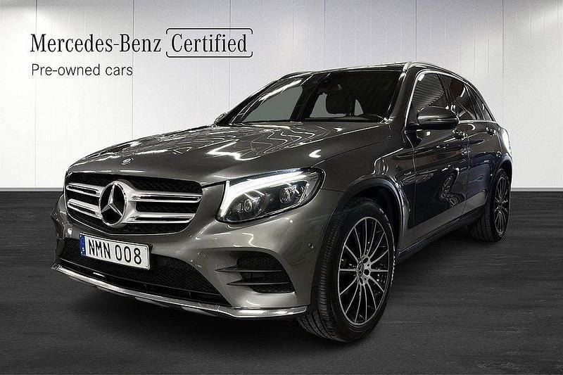 Gråmetallic Begagnad 2017 Mercedes GLC350 AMG SUV | 319 000 kr - Bild 1/4