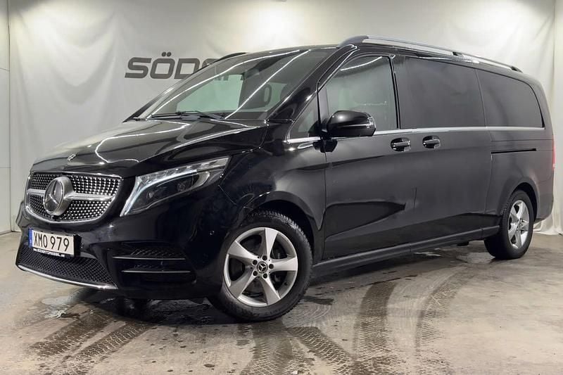 Svart Begagnad 2021 Mercedes V250 Minibuss | 499 900 kr - Bild 1/4