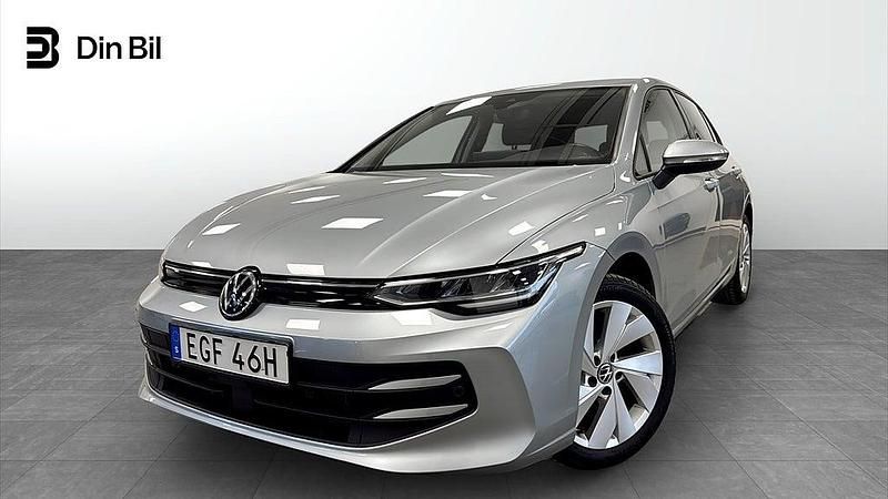 Silver Begagnad 2024 VW Golf Life SUV | 299 900 kr (Lite dyr) - Bild 1/4