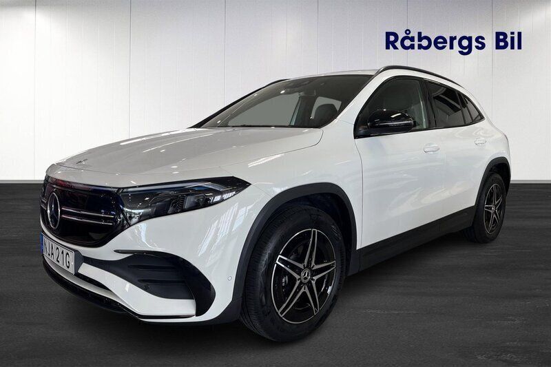 Vit Begagnad 2022 Mercedes EQA250 AMG line SUV | 449 800 kr (Marknadspris) - Bild 1/4