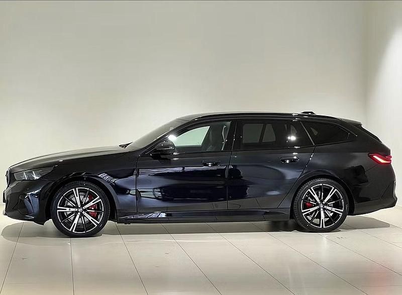 Begagnad BMW i5 Comfort Edition 289 kW (394 HK) 2026 Svart Kombi