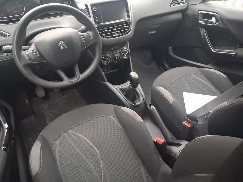 Begagnad Peugeot 208 82 HK (60 kW) 2016 Vit Halvkombi