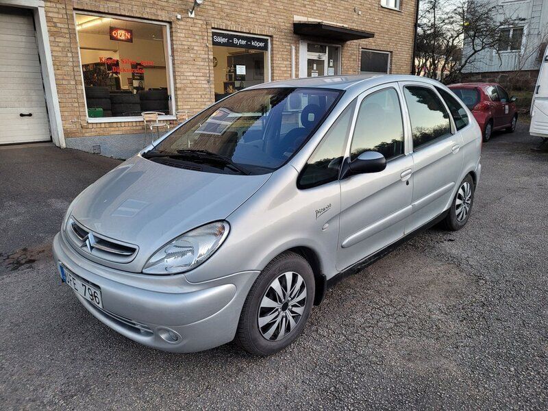 Silver Begagnad 2003 Citroën Xsara Picasso Minibuss | 15 000 kr (Marknadspris) - Bild 1/4