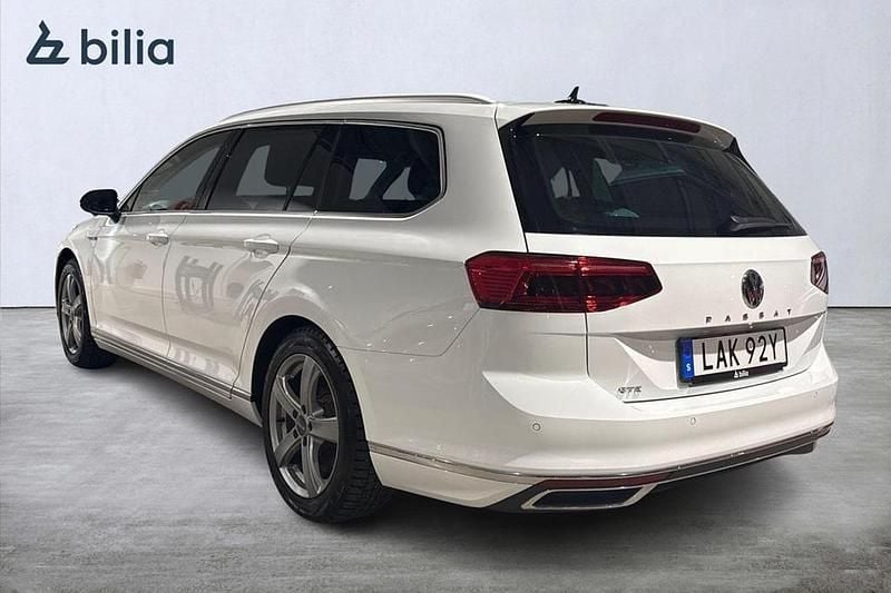 Begagnad VW Passat GTE 220 HK (161 kW) 2019 Vit Kombi